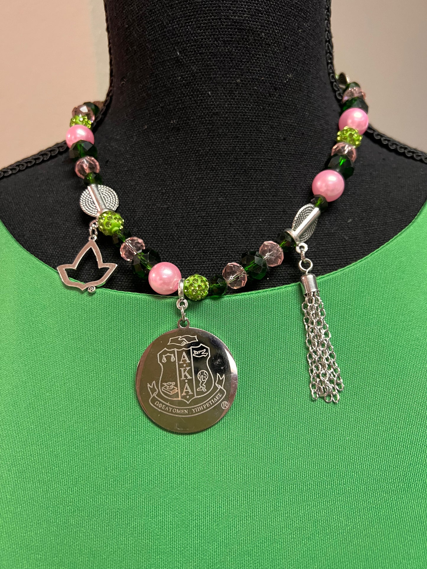 Open Ivy beaded Necklace