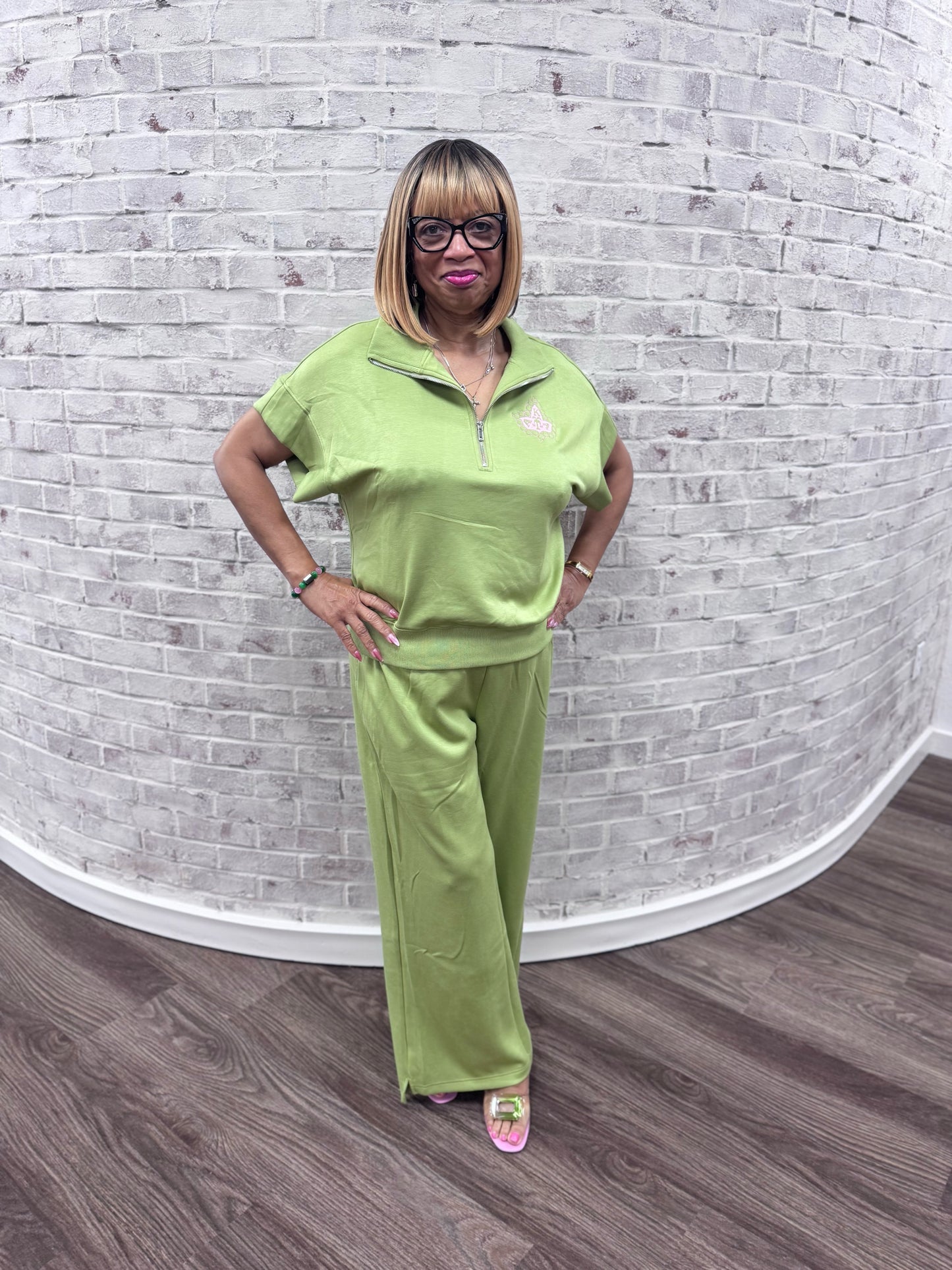 Apple Green Set | 2-piece Leisure Warm-up Suit