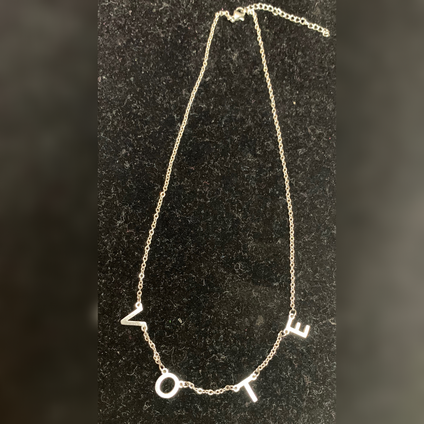 VOTE Pendant