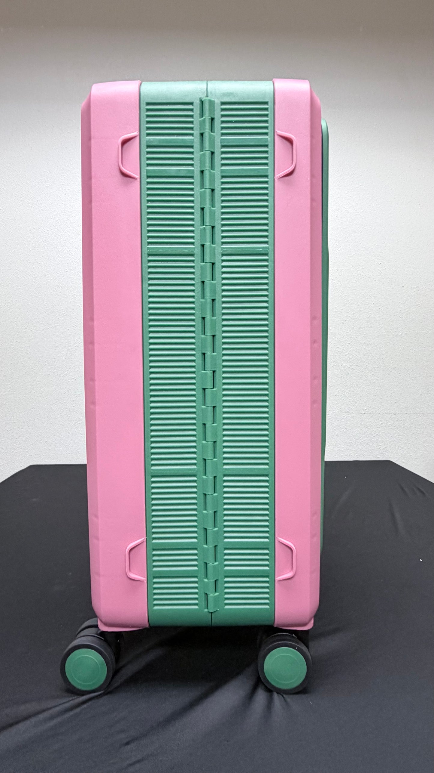 PRE-ORDER | South Central Region Roller Bag