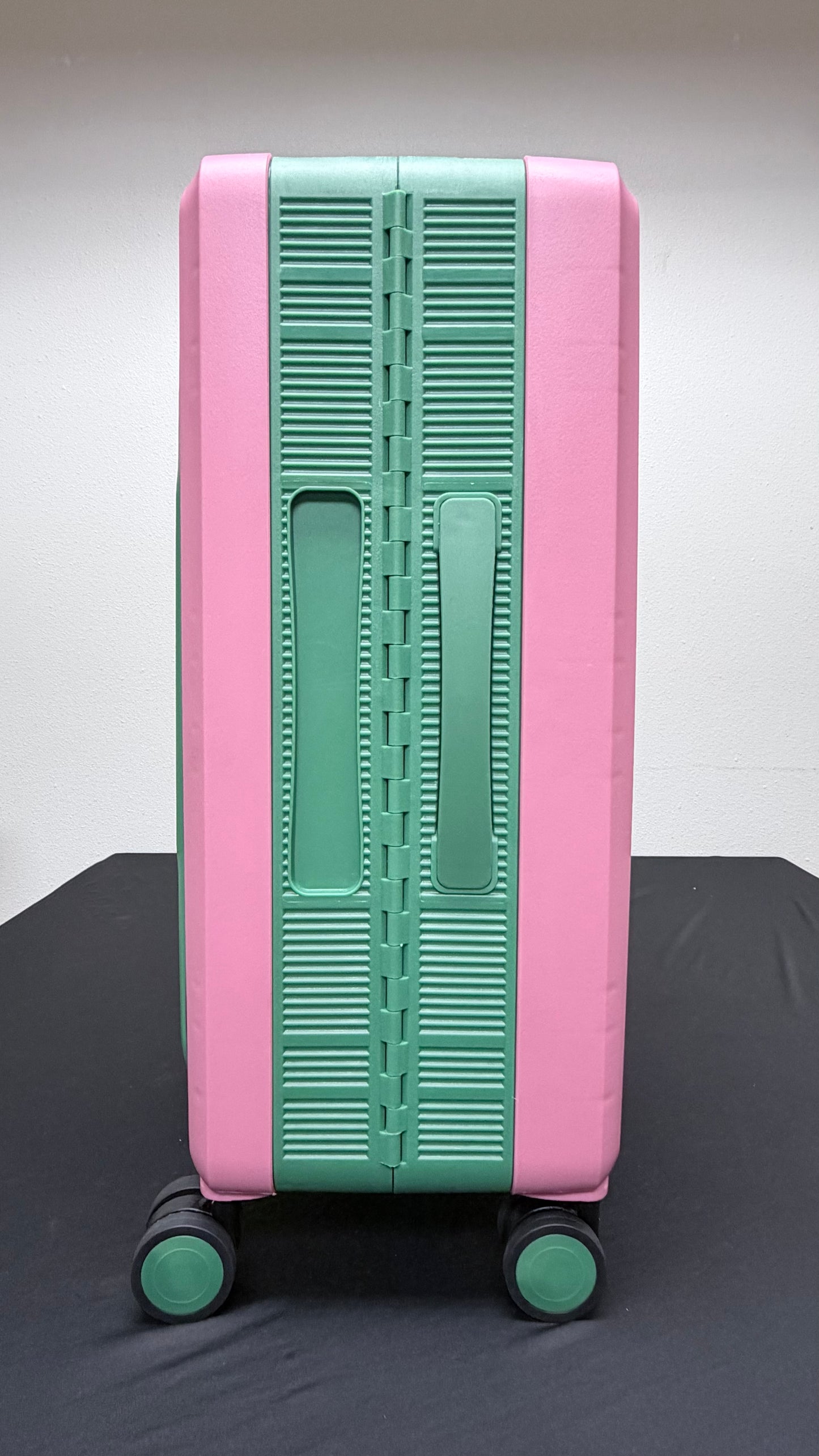 PRE-ORDER | South Central Region Roller Bag