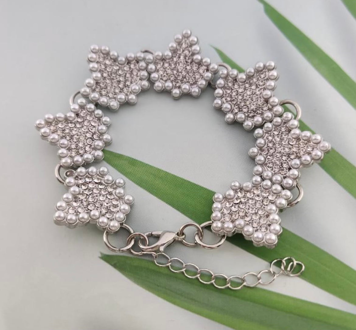 Pearl Rhinestone Ivy Crest Bracelet