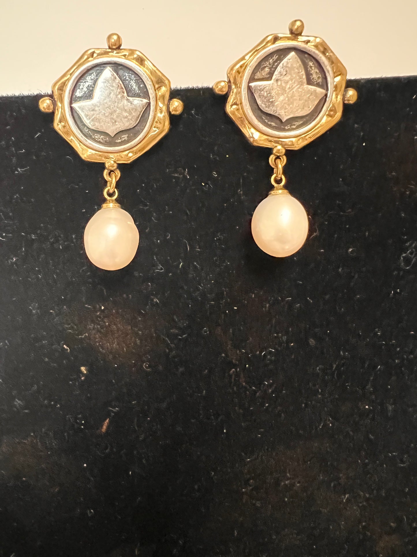 Ivy Pearl coin Earrings